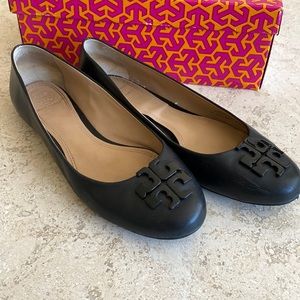 Tory Burch Lowell Ballet Flat, black, size 9